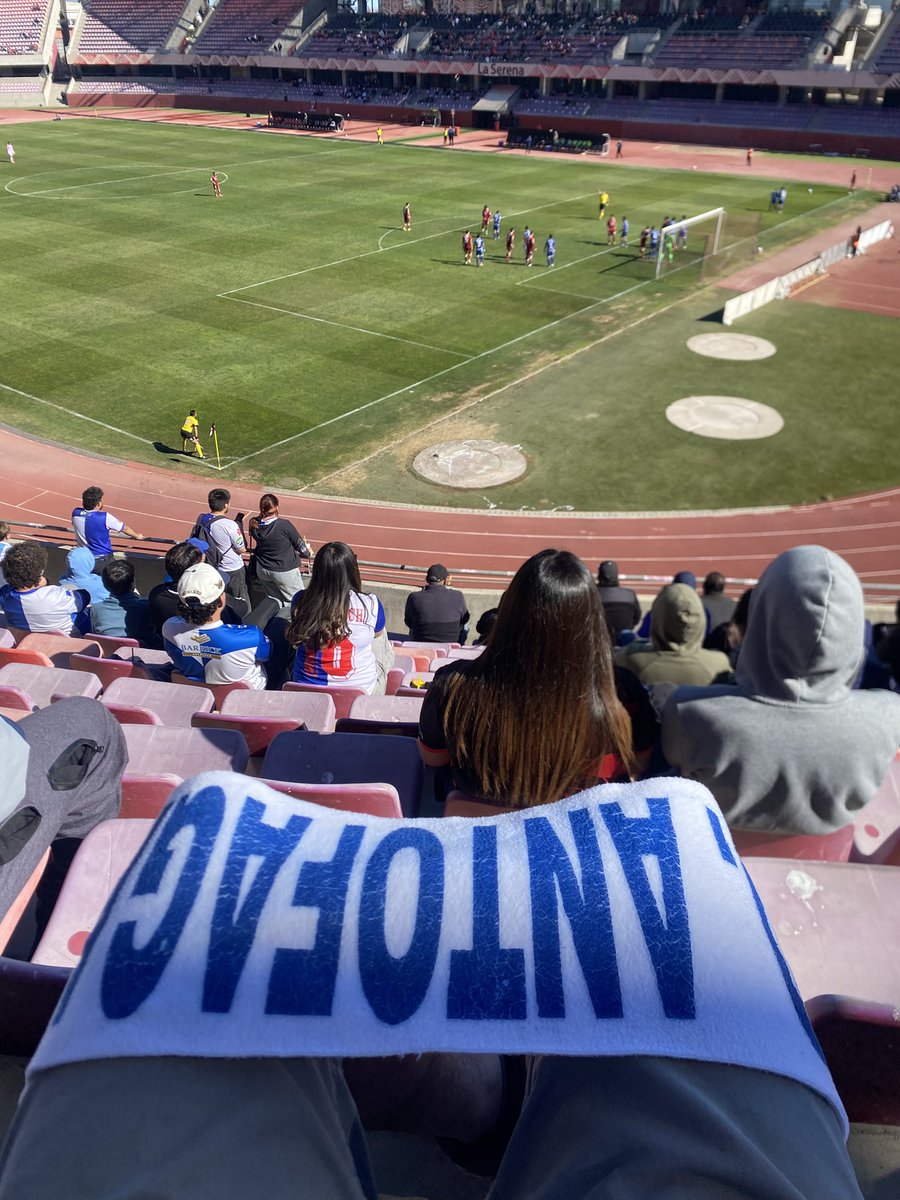 froiking's tweet photo. “Nunca harás el ridículo solo” 😆

Siempre es bueno verte de nuevo, puma querido💙🤍

#antofagasta #cda https://t.co/BrwjPc2ZF8