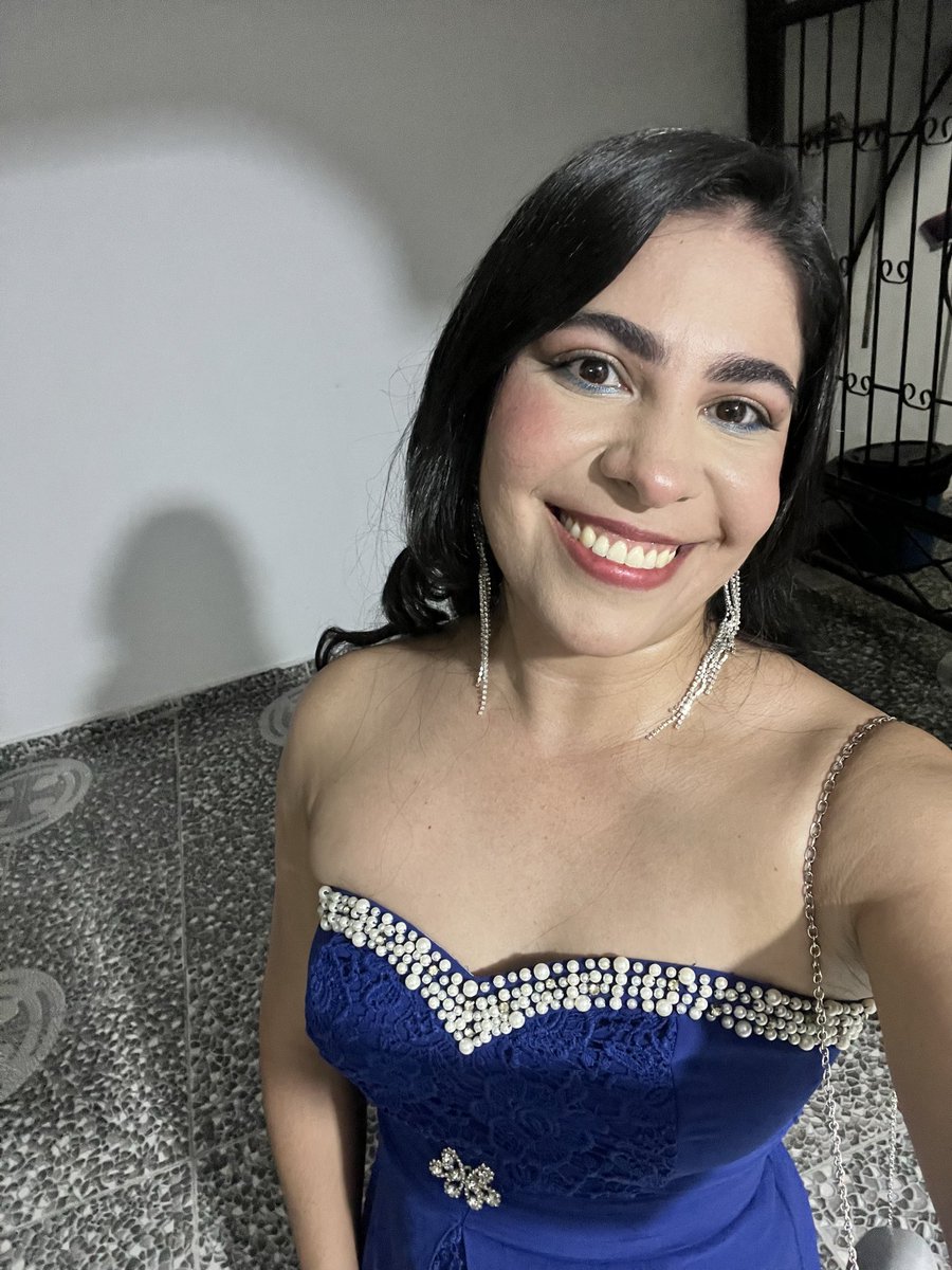 LilGomz_'s tweet photo. Learning to love myself: 
There is still time for you to be who you want to be ☺️
don’t give up 💫 https://t.co/rDS2rhpPpi
