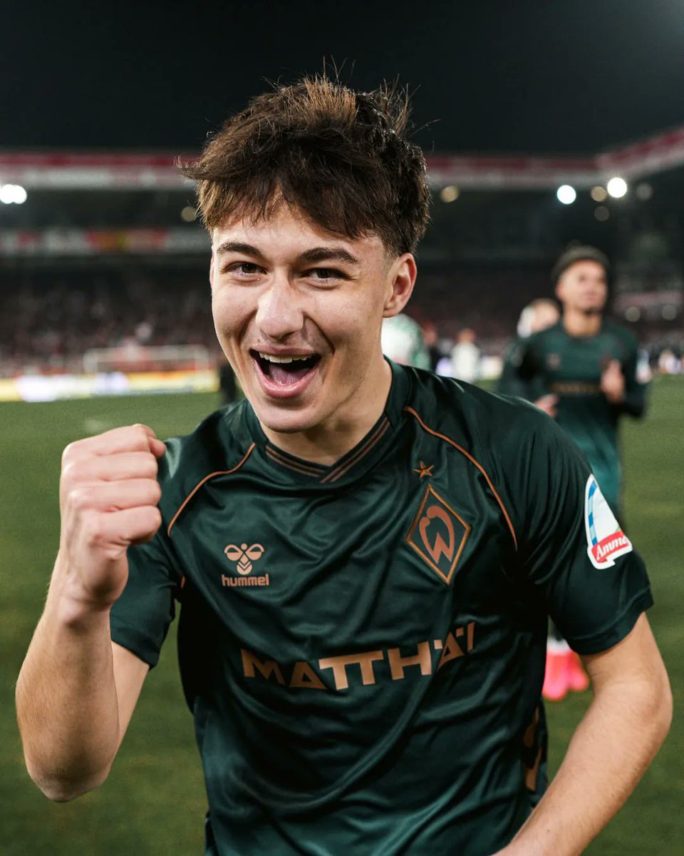 WerderUpdates's tweet photo. Ebnet den Weg ins U19-EM-Halbfinale: Patrice #Covic!

Beim 3:0-Sieg im letzten Gruppenspiel gegen Serbien trifft Werders Mittelfeldspieler und lässt damit sein Heimatland jubeln. 

Alles zum Spiel 👉 https://t.co/yIel8KWVbx

#Werder https://t.co/5I4BWyDfLQ