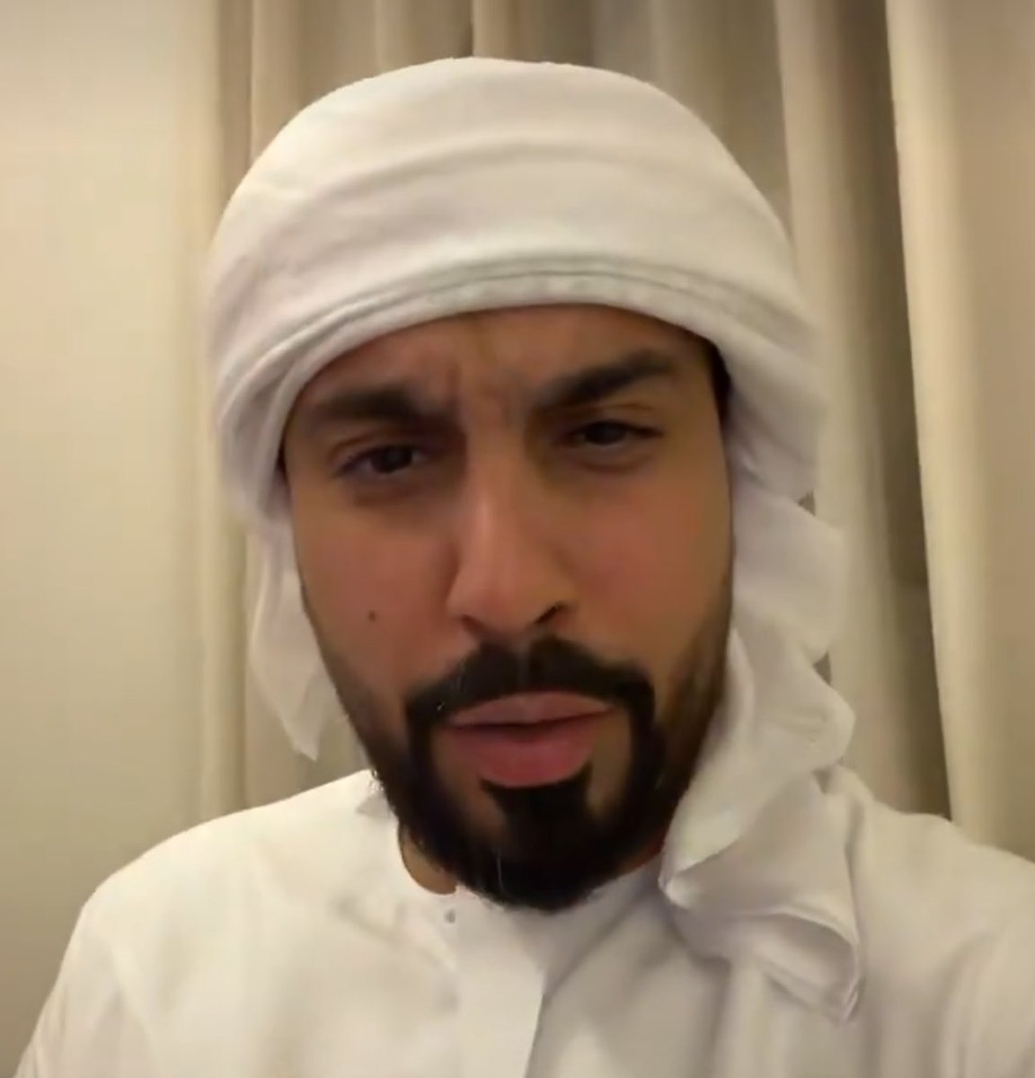 arab14361's tweet photo. شيهـانهم له وْصُوفٍ غيرْ
وعـيبه يْـشَـاقي ولا يْـلاقي
عند الرخا يْهِدْ هدّة طـير
وإذا ذْكَـروا جُزْره "يْقَاقِي" https://t.co/YOAwAY6eCs