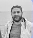 OutTheBoxlweg's tweet photo. هل تسلم قطر محمد النجار إلى مصر؟! 
————————-
كشفت مصادر مطلعة، ان السلطات المصرية طلبت رسميا من ��لسلطات القطرية تسليم ( محمد النجار )، أحد الفلسطينيين الناشطين المنحدرين من ( مخيم جباليا) ،والذي يقيم في العاصمة القطرية ( الدوحة ) منذ بضعة أعوام ، وذلك على خلفية تورطه 
بعلاقات مع حركة ( حسم ) المصرية، التي انشق عناصرها عن جماعة الإخوان المسلمين المصريين، وقامت بعمليات عسكرية وأمنية استهدفت أهدافاً للنظام المصري، ومنها محاولة اغتيال رئيس النظام المصري عبد الفتاح السيسي .
وتتهم السلطات المصرية النجار بأنه على علاقة وثيقة بأحد قيادات حركة (حسم) 
شريف أحمد عويس أحمد، حيث عمل على تزويده بمتفجرات و��سلحة والتخطيط لعمليات . 
ولا يعرف حتى الأن موقف السلطات القطرية من الطلب المصري، علماً أن ذلك يشكل إحراجاً شديداً لها في ظل إدراج وزارة الخزانة الأمريكية اسم النجار على قائمة المستهدفين بالعقوبات، حيث ورد اسمه الكامل وهو ( محمد جمال حسن النجار) إضافه إلى ثلاثة أسماء أخرين على قوائم عقوبات الوزارة . 
الجدير بالذكر أن تركيا كانت قد أدرجت اسم النجار ضمن قوائم الممنوعين من دخولها، كما ألغت دولة خليجية إقامته فيها . 
وفي ضوء ذلك، فإن خيارات النجار باتت محدودة بالسفر إلى إيران فقط !
ولكن يبقى السؤال : هل تسلم قطر النجار، وهو الذي توسط له القيادي البارز في حركة حماس ( خليل الحية )  لدى المسؤوليين القطريين ؟!