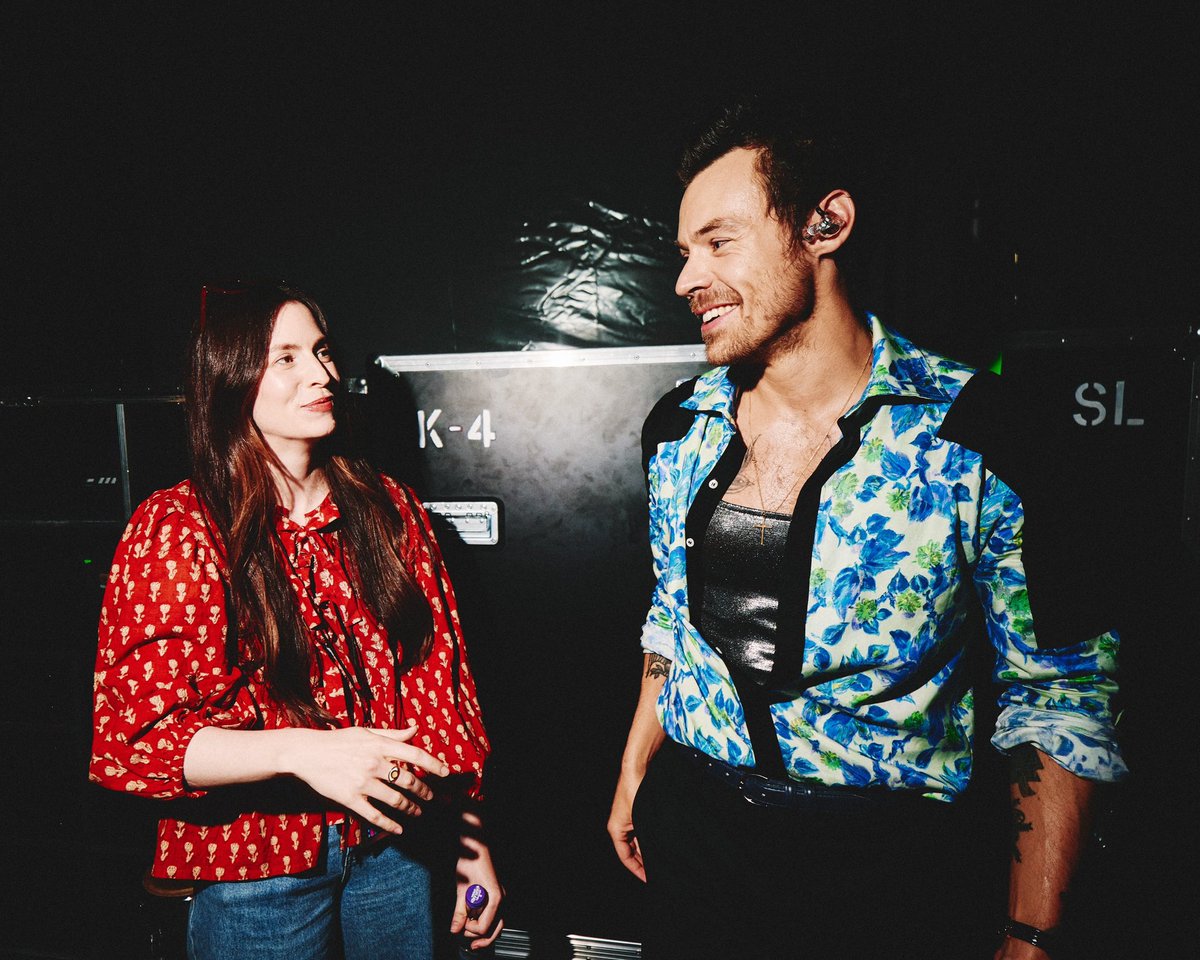 hsdaily's tweet photo. Gemma via Instagram: “Impossible to express in a short speech what it’s like to watch @Harry_Styles complete his record breaking 12 night run in such spectacular fashion… not least because my legs were like jelly and I had to keep pausing to breathe. But as mollyjane_x said before I went on - we don’t often get the chance to be brave for the people we love. Imagine doing 12 unbelievable shows and then watching your big sister experience a full existential crisis at speaking for one minute. Honoured to be asked… and truly just glad I didn’t pass out. Love you H!”