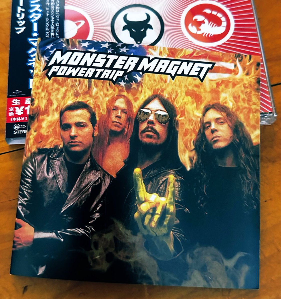 RobbCar13's tweet photo. I’ve been stuffed in your pocket for the last hundred days …
#SpaceLord
#NowPlaying
MONSTER MAGNET - Powertrip https://t.co/a0Au1H8ETa