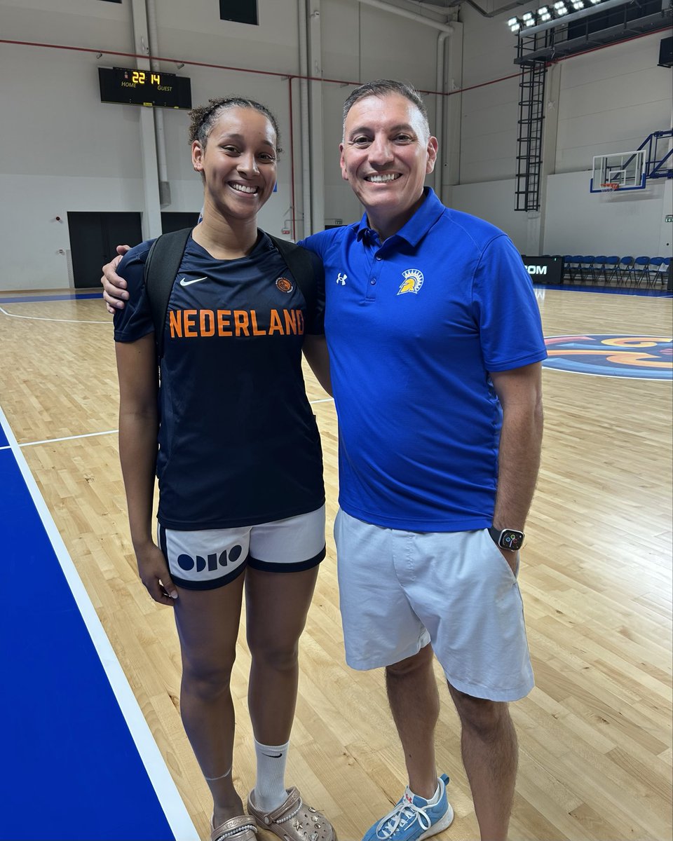 SanJoseStateWBB's tweet photo. Quick pit stop before making her way to the 408 โ๏ธ๐
So proud to cheer on Eve as she represents Team ๐ณ๐ฑ at the 2026 FIBA U20 EuroBasket.
#AllSpartans https://t.co/atIHozrgQU