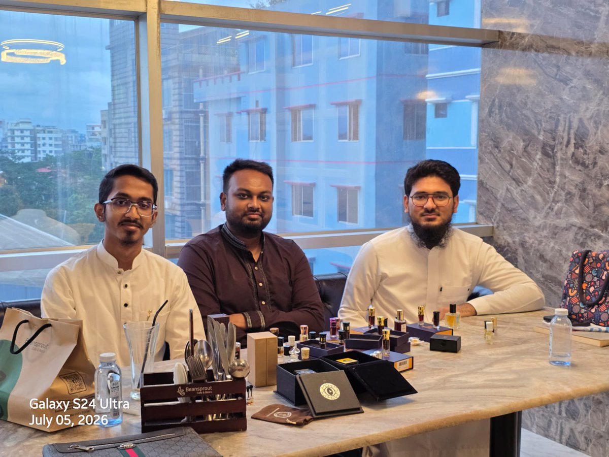 ammarbinanwar's tweet photo. The OG perfume adda is back. 🤍

#رابطة_عشاق_العطور https://t.co/RKIvw4cKa3