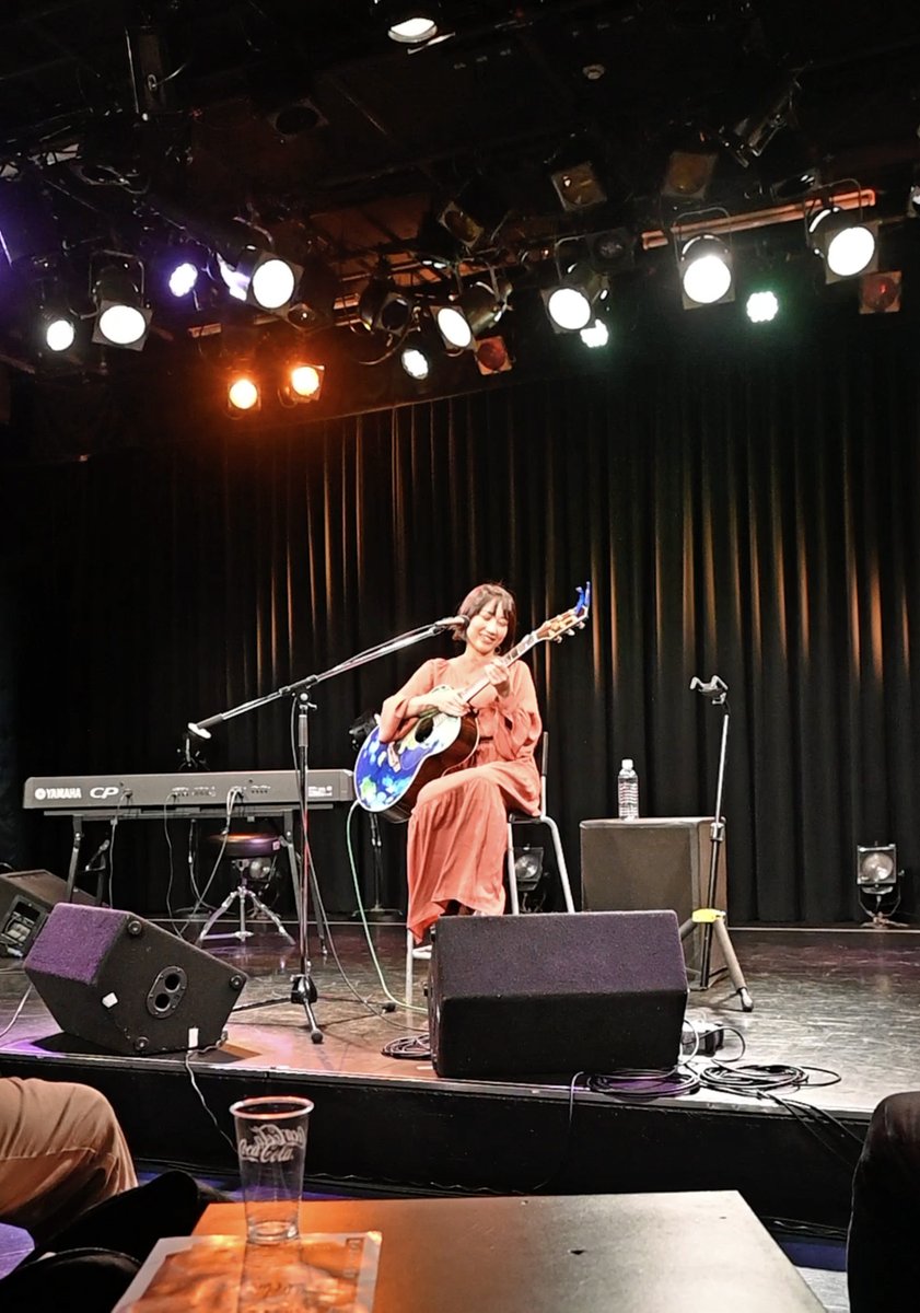 tyaotani's tweet photo. 7/4の昼、Yokohama mint hallで、"licht der Melodie"(音楽の光)と題したBooking Liveでのせりかなさんです。
写真は例によってMC中のみです。 https://t.co/PTM8GEZv99