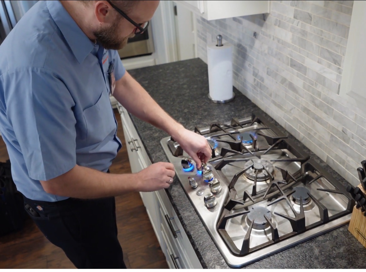 MRAVANPORT's tweet photo. 🚨 Appliance acting up? Don't let a broken fridge or washer ruin your weekend!
We know your Monday-Friday schedule is packed. That’s why your local Mr. Appliance of Vancouver now offers Saturday appointments at no extra charge! No need to stress about taking time off work.
✅... https://t.co/gh0ionX8Hi