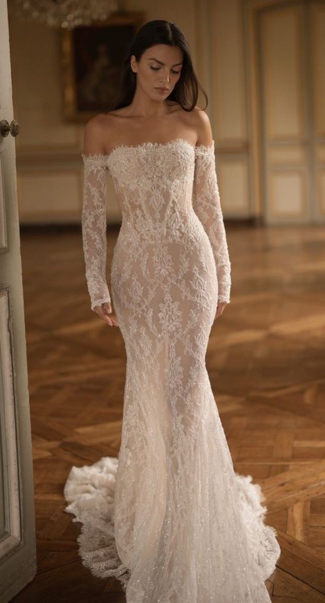 Diorgirlx's tweet photo. wedding dresses https://t.co/y3B6r8d2ZE