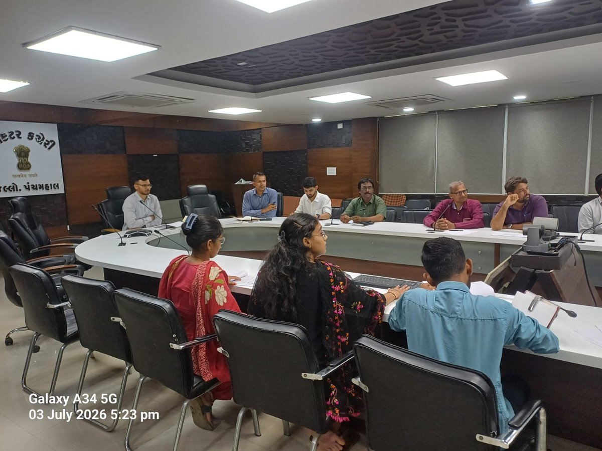 YuvaGodhra's tweet photo. District Advisory Committee meeting with District Magistrate Panchamahal. 
#mybharatgujarat
#mybharatindia
#merayuvabharat
@mansukhmandviya @mybharatgov @MYBharatHQ @mybharatgujarat @khadseraksha @YASMinistry @YASMinistry https://t.co/rwcVd6Ojdr