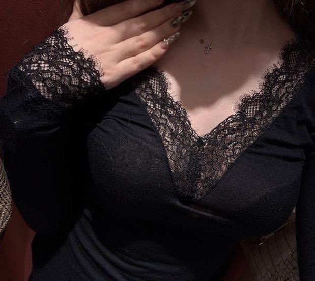 Diorgirlx's tweet photo. lace tops https://t.co/rKNULRnenj