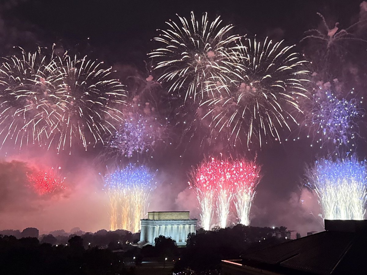 ChrisLandauUSA's tweet photo. You had to know that @POTUS @realDonaldTrump was going to pull out all the stops for the fireworks show last night on the Mall, and it was glorious. Caroline, Julia, and I were honored to join @SecRubio at a reception for the foreign diplomatic corps at the @StateDept, where we had an amazing view overlooking the Lincoln Memorial. Happy birthday USA! 🇺🇸