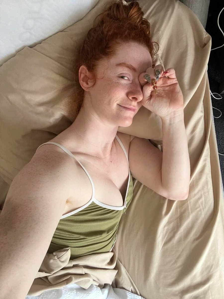 MaryEdward35670's tweet photo. Well, look who showed up on your timeline 😘💕. Don’t leave without dropping a hello 👋 https://t.co/rIT5IDmJBq