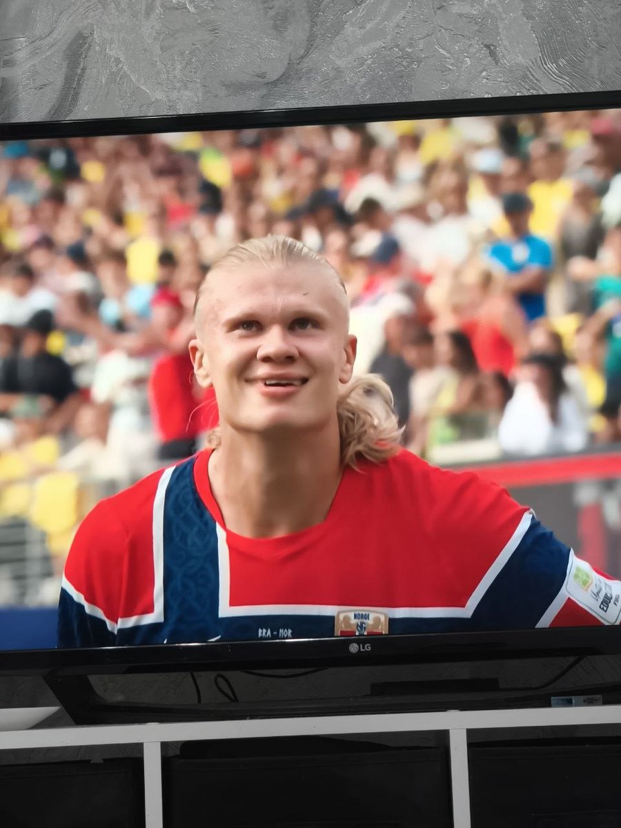 DominatorGM's tweet photo. @FOXSports New meta until the end of the World Cup

4ekam9XuWcz4e6F9oYWXAjSEV7HmKUViW1qrG1FpadtP https://t.co/fvU1IB3zYa