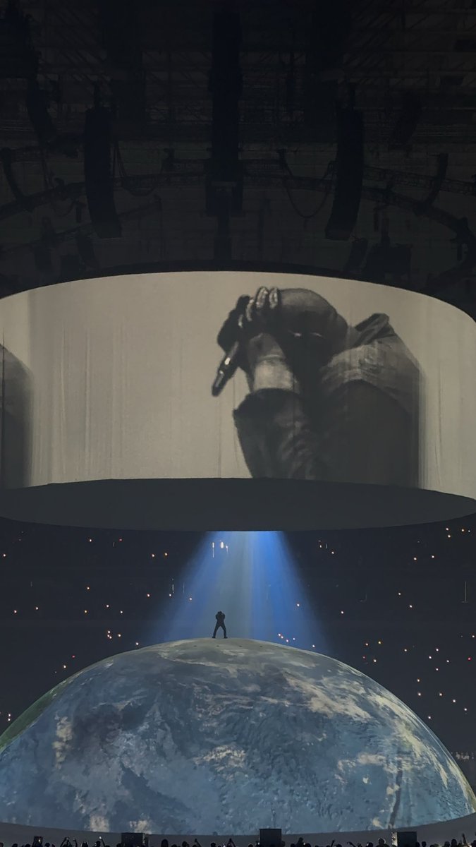 KayleiBurcham's tweet photo. @kanyewest @AndreTroutman thx for an incredible 4th https://t.co/q0bzzfMfrN