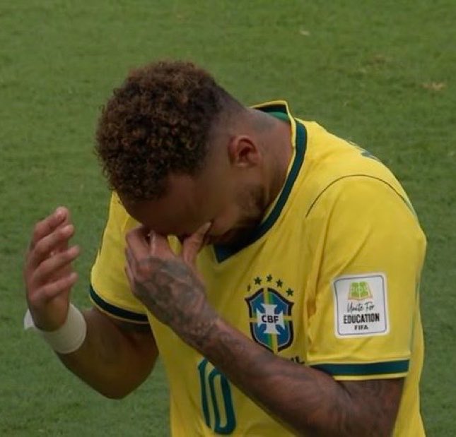 isntbeapaz's tweet photo. te acompanhar na seleção foi uma honra, maior artilheiro da história. Você é gigante, te amo! https://t.co/tukf6MSqrC