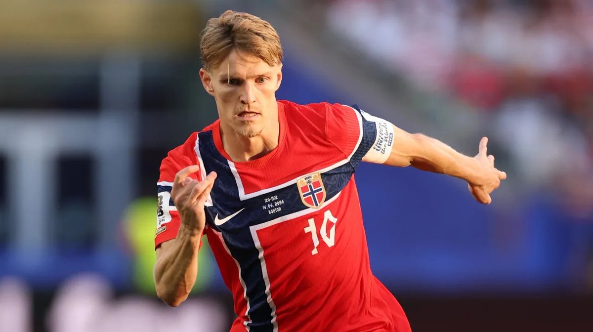 PelotaalpisoPy's tweet photo. Llegaron juntos al Real Madrid Castilla en 2016

2026: 
Ødegaard con 27 años hace historia con su selección en un Mundial como Capitán.

Sergio Diaz con 28 años fue desvinculado de Luqueño y se encuentra sin club.

Disciplina, cuidado invisible, etc https://t.co/jKE2cJ8hIP