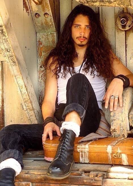 qrpress_'s tweet photo. Chris Cornell - Temple Of The Dog / Soundgarden / Audioslave https://t.co/CkjAkfc2ic
