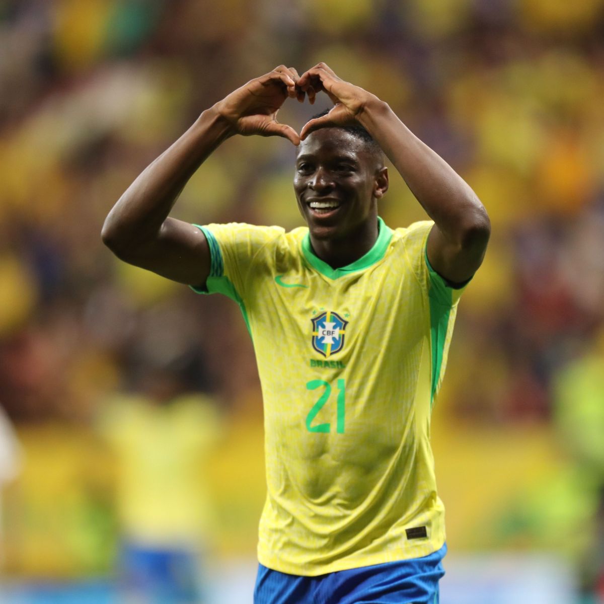 LeanXavier4's tweet photo. Salvou a seleção em diversos jogos, sendo o melhor jogador no pré Copa e simplesmente fomos obrigados a ver uma seleção previsível e burocrática.

Ancelotti, péssimo. https://t.co/cDidpYMbap