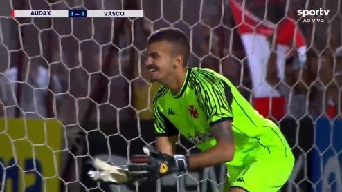 OdeilsonF's tweet photo. O goleiro da Noruega no momento que Bruno Guimarães recuou a bola pra ele https://t.co/9NVsVgiKyC