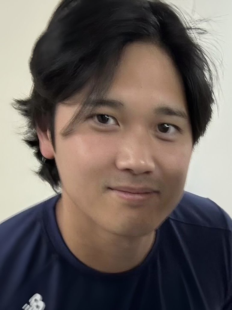 H0RANGI's tweet photo. happy birthday to shohei ohtani 🎂

thank you for carrying baseball, carrying my mental health, and carrying the expectations of an entire sport while looking like that. never retire btw. https://t.co/ZwitZrUiPD