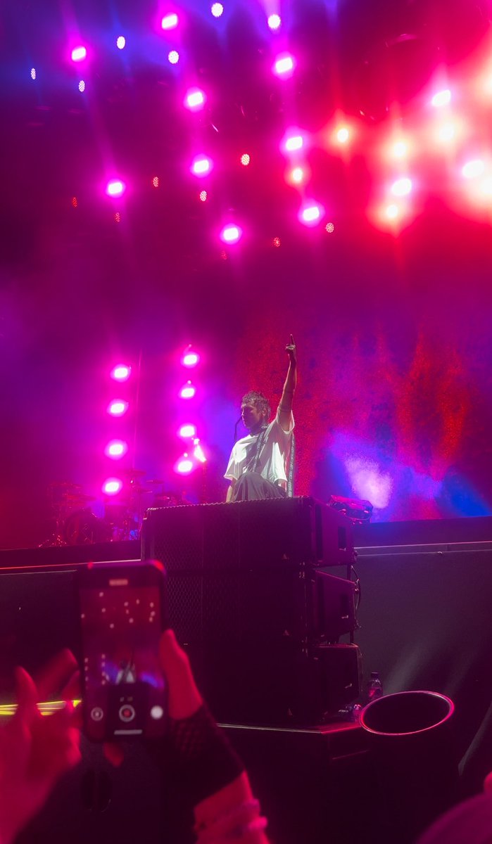 SELFTITLEDIDFP's tweet photo. werchter <3 last pilots show for now 🥹❤️ https://t.co/xkaDFiaXlJ