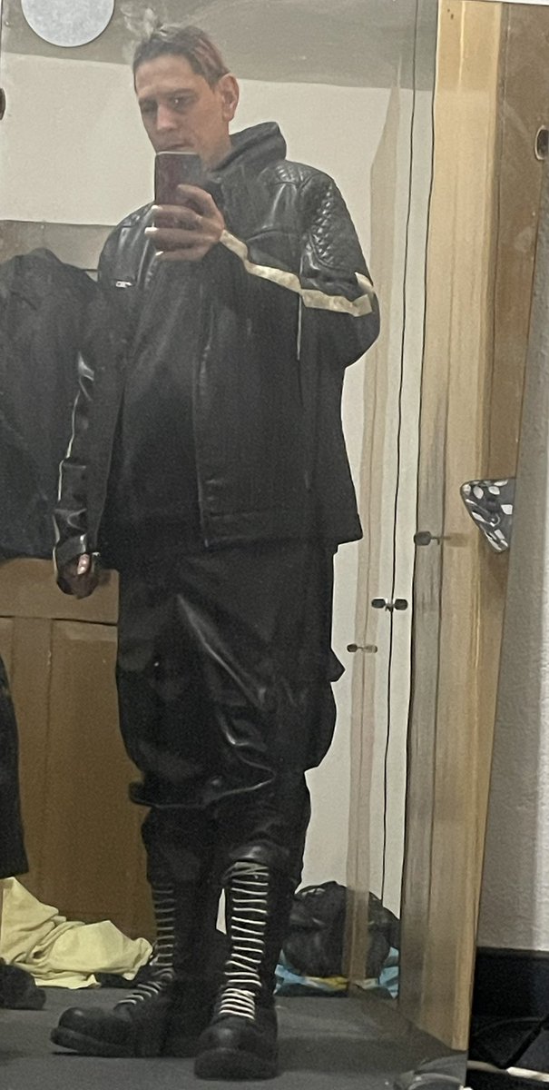 ChristSneaker's tweet photo. Gerne mal gear outdoor 😈🤤🥵👅😜😍😍 https://t.co/BEeCrfju2b