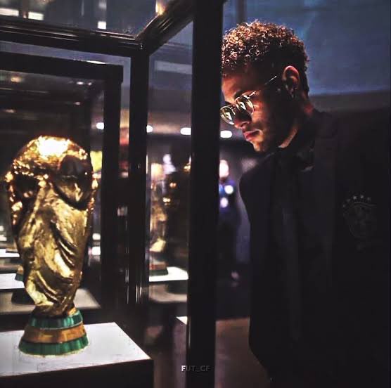 OvOBrezzzy's tweet photo. This Neymar picture hits 10x harder today https://t.co/roE7okCuK6