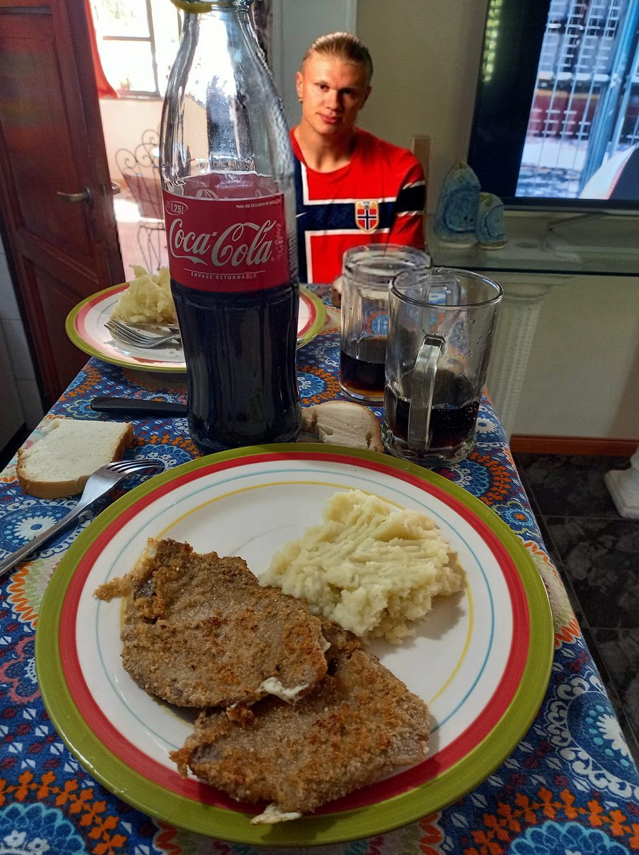The Milanesa Every Day. tweet media