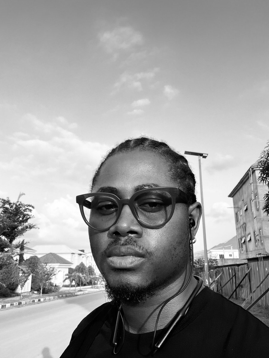 DwinTheStoic's tweet photo. bespectacled dad 🧡 https://t.co/VsI3S1VGAZ
