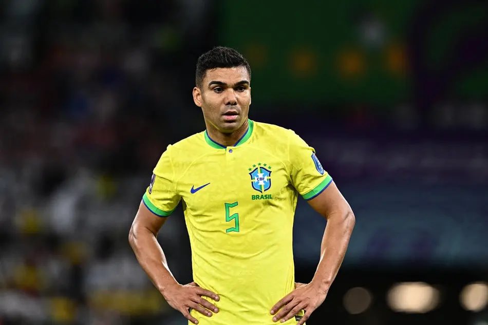insidervjr's tweet photo. Finalmente acabou a geração de:

Alisson
Ederson
Marquinhos
Danilo
Casemiro
Fabinho
Neymar Jr

2030 será mais fácil. https://t.co/xLJQVCmu4N