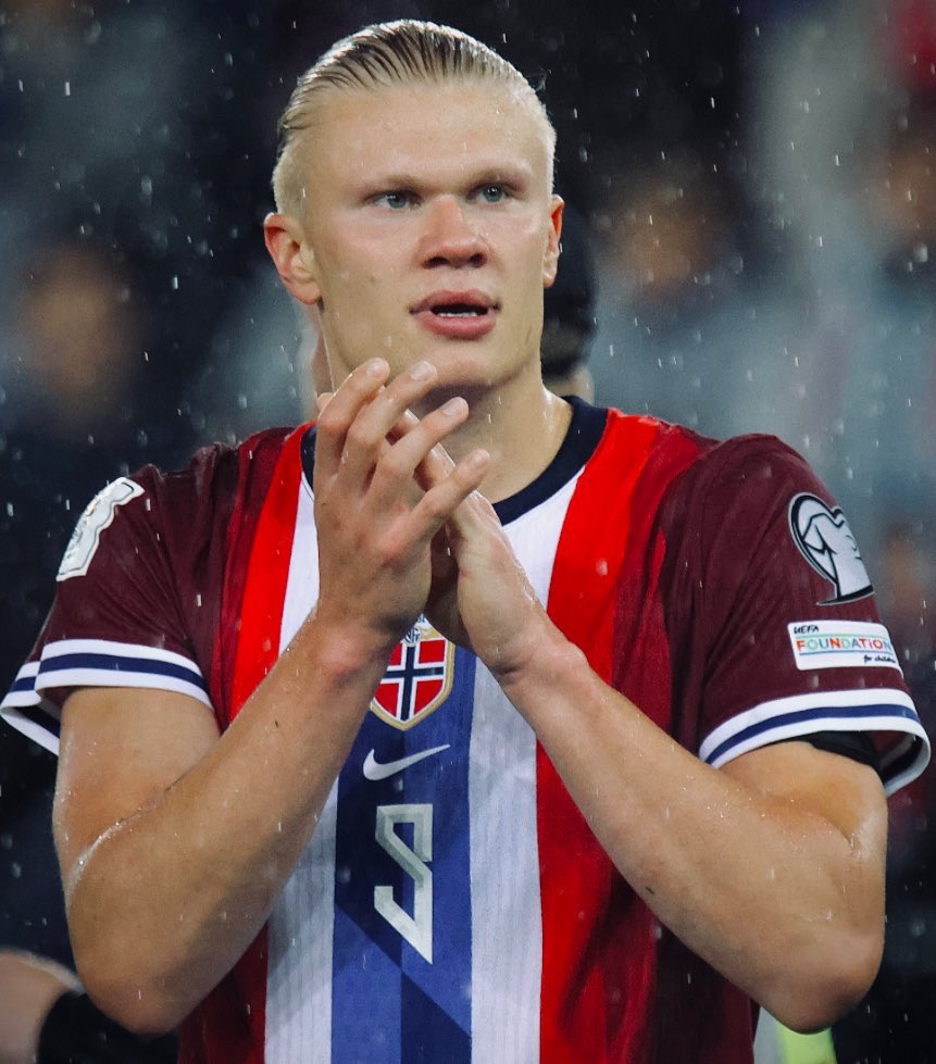 Agyeiwaa__1's tweet photo. If Barca aren’t getting Álvarez, then this is the perfect opportunity to go all in for Haaland.

With Pep leaving, Man City could look very different. That might be enough to make Haaland reconsider his future. If there’s ever been a moment to test the waters, this is it.

There’s no harm in trying, Laporta