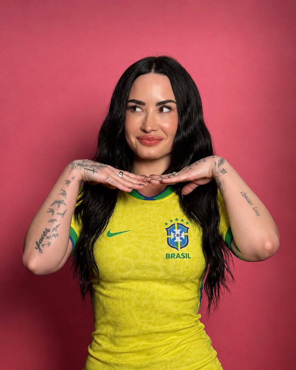 acervolovato's tweet photo. 🚨 REPRESENTATIVIDADE: Assim como Demi Lovato, seleção brasileira fica fora do top 5 da copa do mundo. https://t.co/e1D8T7AxKh