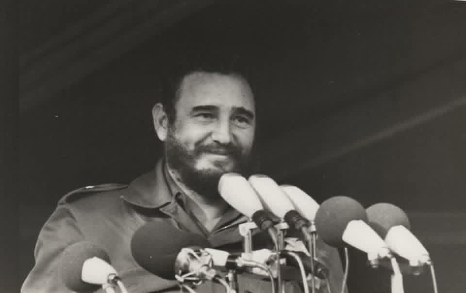 MildreyQuintan3's tweet photo. #FidelPorSiempre: "Ningún país que vacile frente al imperialismo y su política neocolonialista, explotadora, agresiva y reaccionaria, tendrá oportunidad de salir victorioso en la lucha". https://t.co/eBJC1Tbtud