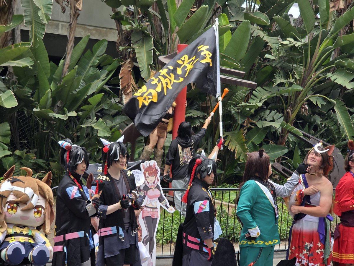 SunPankeki's tweet photo. Some pics from my angle at the uma cosplay meet-up Anime Expo Day 3 https://t.co/fB2VuiXPPB