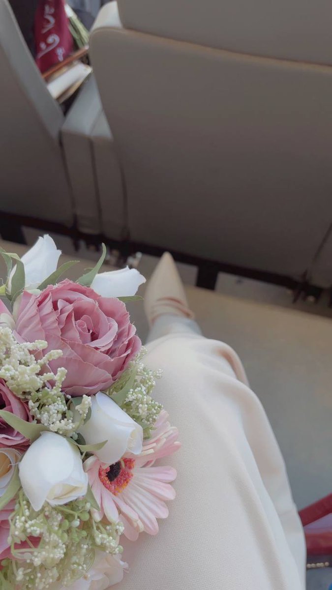 runella22's tweet photo. تم التخرج.🎓🎀 https://t.co/nklS5laPp4