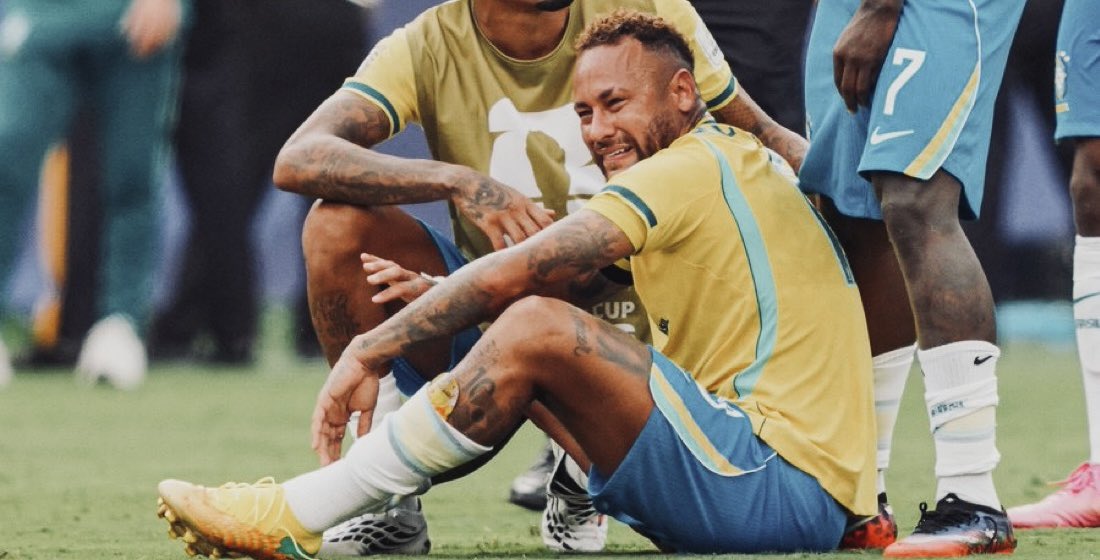 NajimMedini's tweet photo. Son histoire avec le Brésil aura été une succession de rendez-vous manqués. Ses blessures à la CDM 14 et à la Copa America 19 resteront des cicatrices difficiles à oublier. Neymar n’aura jamais rien gagné avec le Brésil, c’est une des plus grandes anomalies du foot de sélection. https://t.co/UdEEKsBjah