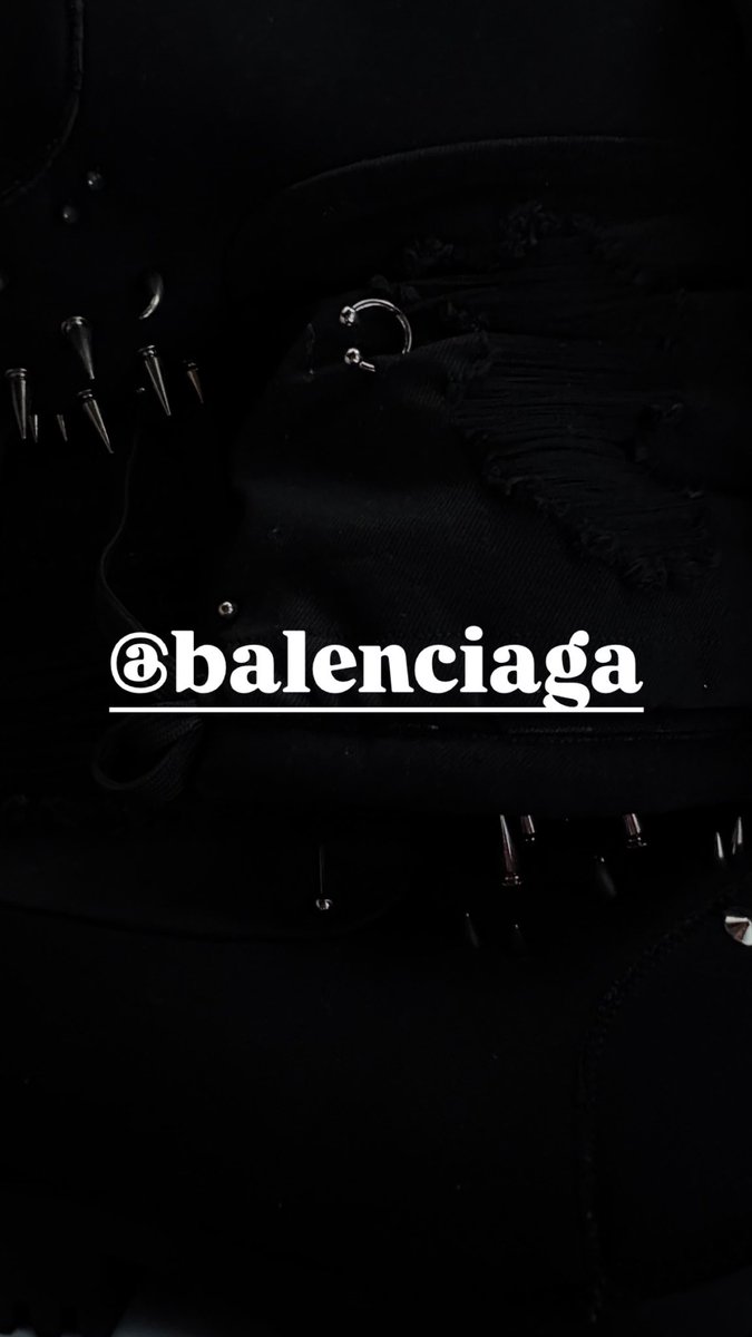 uimzk_'s tweet photo. BALENCIAGAくん https://t.co/LKmMlJFGdF