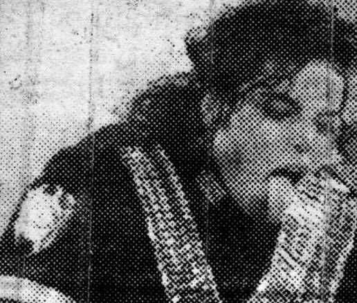 babylovesmj's tweet photo. the silly faces he makes while performing always kill me 😭😭😭 baby gets so into it https://t.co/IvEgaRO4fL