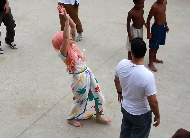 GagaGothic's tweet photo. a lady gaga nunca erraria um pênalti https://t.co/0LEsJqTHad