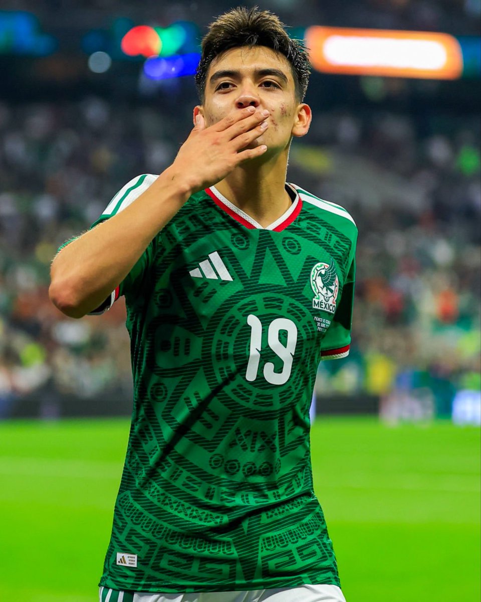 RisingStarXI's tweet photo. 🇲🇽⭐️ 𝐆𝐈𝐋𝐁𝐄𝐑𝐓𝐎 𝐌𝐎𝐑𝐀 (𝟏𝟕) STARTS against England!

𝐓𝐢𝐦𝐞 𝐓𝐨 𝐒𝐡𝐢𝐧𝐞. ✨ https://t.co/37fLQBAG7F