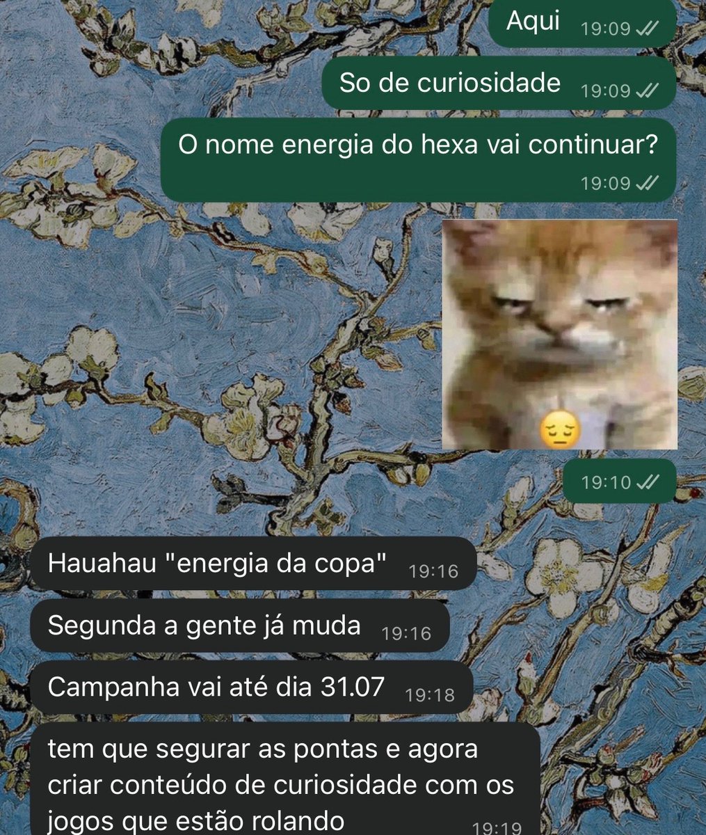 rayanekpb's tweet photo. Perturbando o chefe domingo a noite be like https://t.co/FAqvIRMyv5