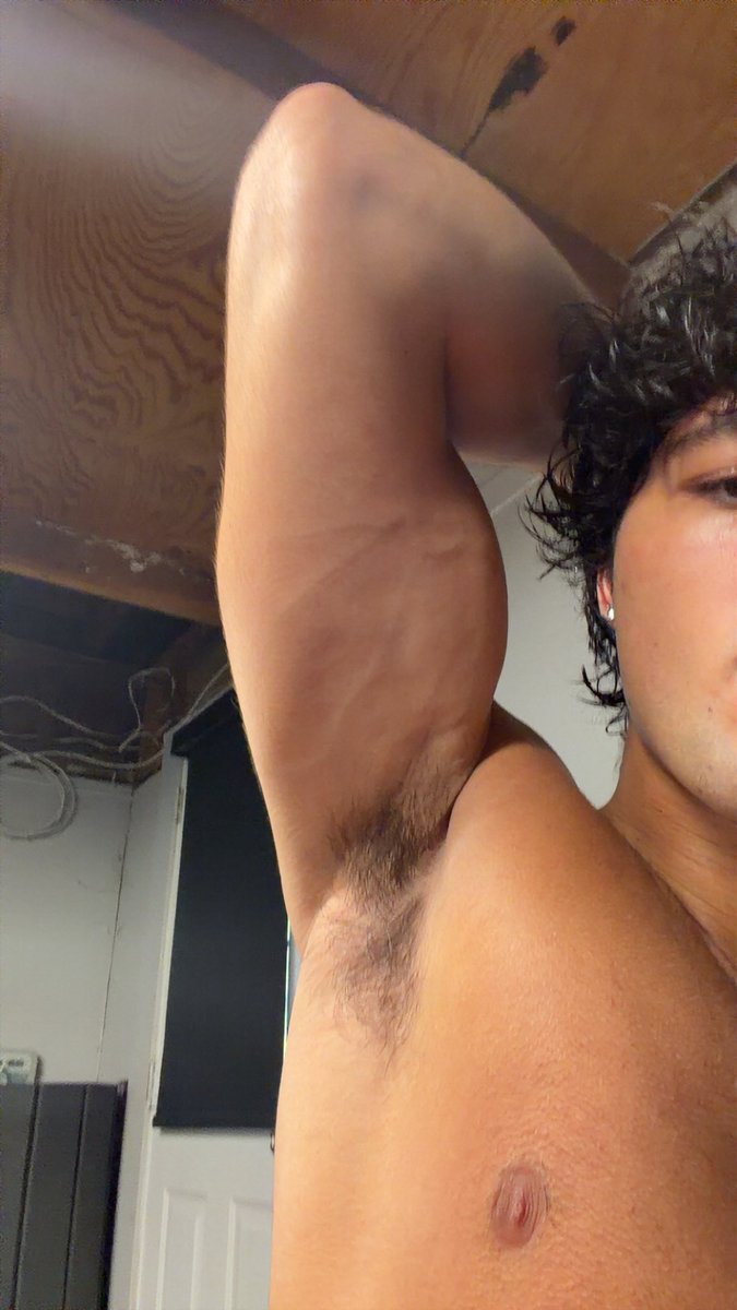 Master_wrestler's tweet photo. sniff and send h@mos https://t.co/Ecrpqq4xWm