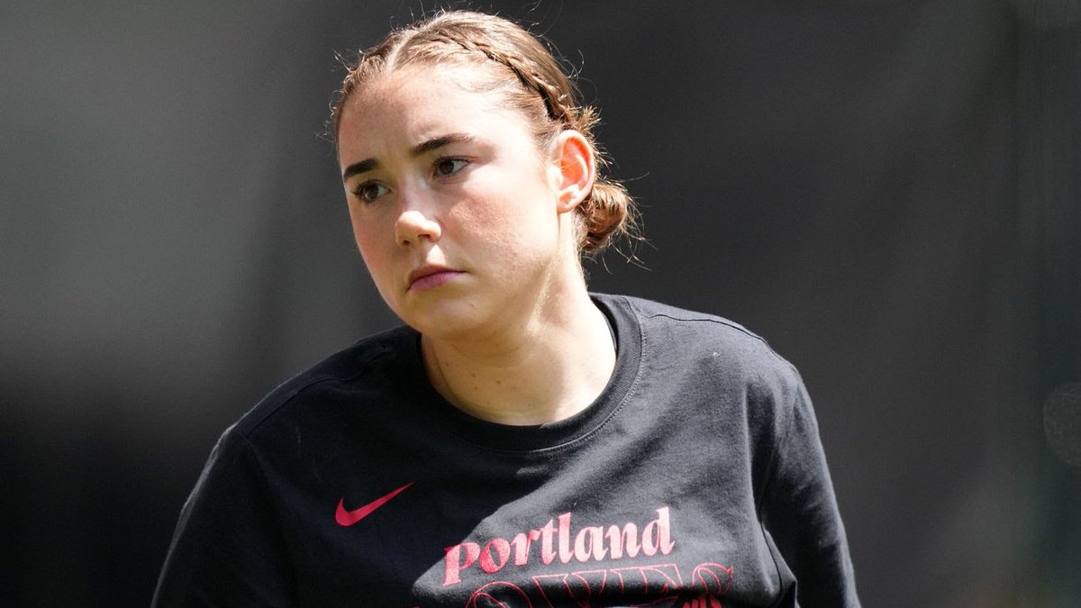 OsonScouting's tweet photo. 🔴Portland Thorns vs 🟣Racing Louisville U24s #NWSL

🔴FW Pietra Tordin (22)
🔴AM Olivia Moultrie (20)
🔴FW Reilyn Turner (23)
🔴CM Jennie Immethun (21)
🔴CB Jayden Perry (23)

🟣FW Sarah Weber (23)
🟣CB Mirann Gacioch (22)
🟣CM Katie O'Kane (24)
🟣FW Makenna Morris (24) https://t.co/vQZH62ebqA