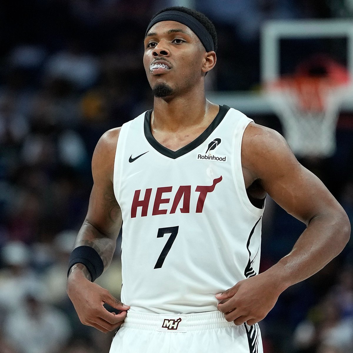 HeatvsHaters's tweet photo. Ryan Conwell vs the Lakers: 

🔺16 points
🔺7 rebounds
🔺3 assists
🔺1 steal
🔺6/18 FG
🔺2/12 3P

How we feeling? https://t.co/cYyVgJkwxX