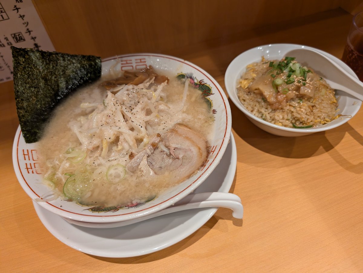maskword's tweet photo. チャッチャ亭 下北沢店
金威の下の階も店が入れ替わっていた。
背脂ラーメン美味しい。炒飯まで行くと、ちょっと脂が多いかも。 https://t.co/AF5orHgLD1