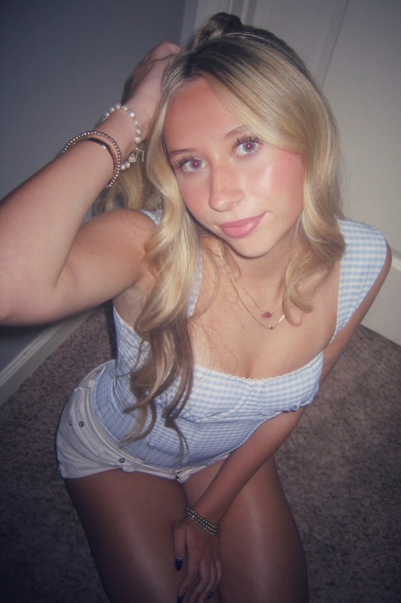 MomCydney's tweet photo. Dm how you’d rape my 15yo sister https://t.co/gfjb4P2Y7v
