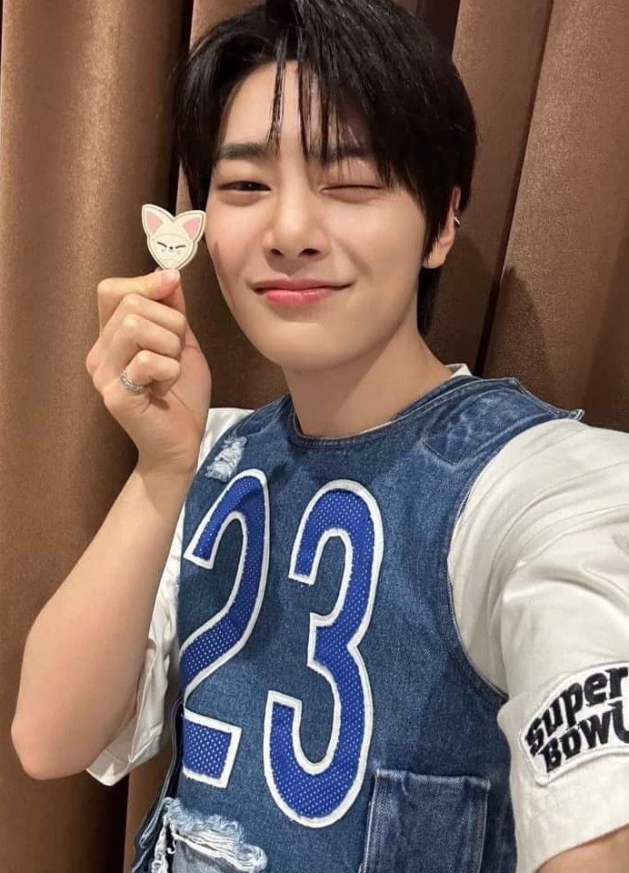 neverxxalone23's tweet photo. 첫막 때 만나기로 한 사람이나 만날 사람..
댓 좀
밑에는 내가 보고 싶어서 올린 아리랑🤍 https://t.co/5MpzNavl7f
