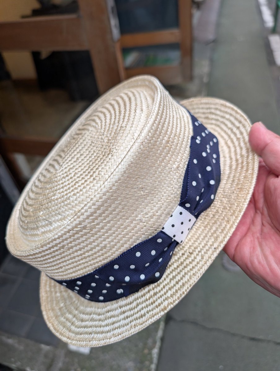 maskword's tweet photo. ナレッジにて、夏の帽子を受け取り。
ドットで合わせてみました。
上手いことオーダーできて満足。 https://t.co/nmRKkE9q5x