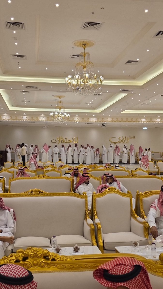 alhomad1's tweet photo. في مساءٍ ازدانت ساعاته بالفرح، احتفلنا بعقد قران ابن أختي المهندس محمد بن صالح الزهراني على كريمة اللواء سعيد بن مقطوف الأسمري، في قاعة الرفيدي للاحتفالات، وسط حضورٍ كريم ومشاركةٍ أسعدت القلوب.
نسأل الله أن يبارك للعروسين،  ويؤلف بين قلبيهما، ويجعل حياتهما عامرةً بالمودة والرحمة. https://t.co/Ob0wNvno62