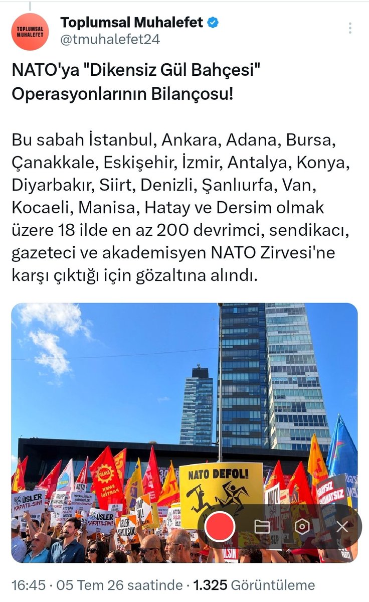 _bashthefash's tweet photo. Sen antiemperyalist devrimci değil sömürgeci kibirli egemen ulus şoveni bi göt olduğundan görememen normal. Türkiye sosyalist hareketi senin 1 gün yaptığın eylemi son 1 aydır sürekli yapıyor.Sadece dün 200 kişinin gözaltına alındığı bi o kadarının 1 aydan fazladr tutuklu olduğu+ https://t.co/XqyWyjp35k